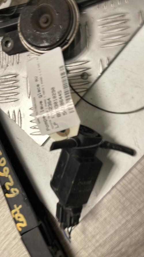 Pompe lave glace avant TOYOTA YARIS 1 PHASE 1 Diesel image 1
