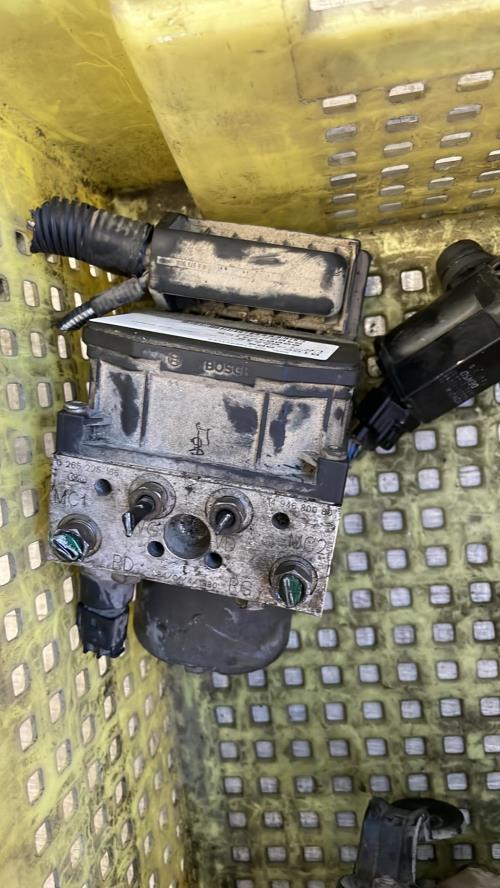 Bloc ABS (freins anti-blocage) CITROEN C8 Diesel image 1