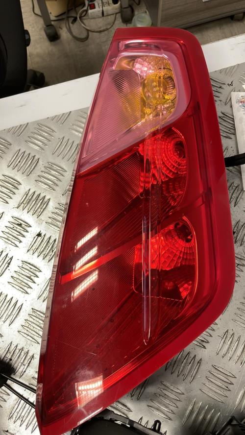 Feu arriere principal droit (feux) FIAT GRANDE PUNTO Diesel image 1