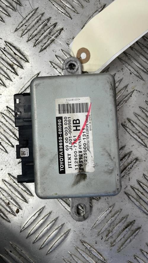 Calculateur PEUGEOT 108 Essence image 1