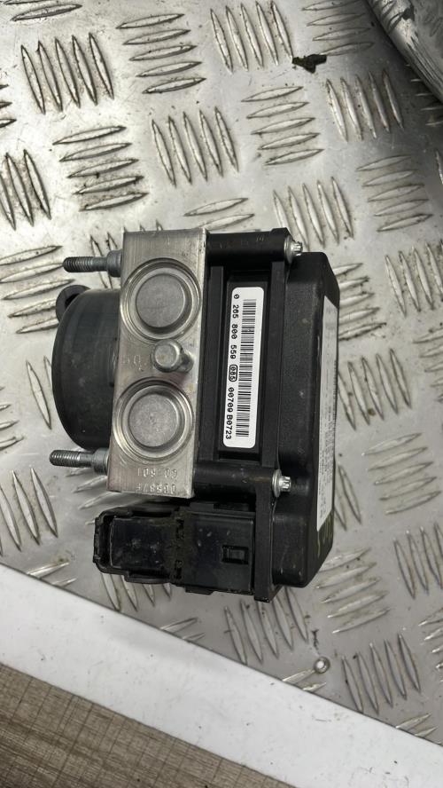 Bloc ABS (freins anti-blocage) RENAULT CLIO 3 PHASE 2 Diesel image 1