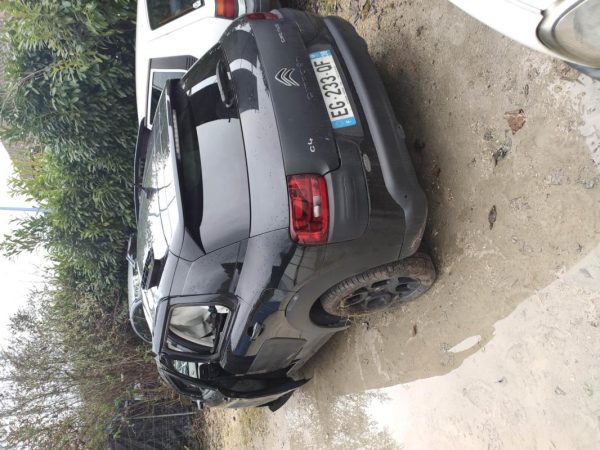 Pare choc arriere CITROEN C4 CACTUS Essence image 3