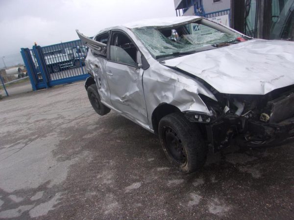 Serrure avant droit VOLKSWAGEN POLO 5 PHASE 1 GAZOLE image 2