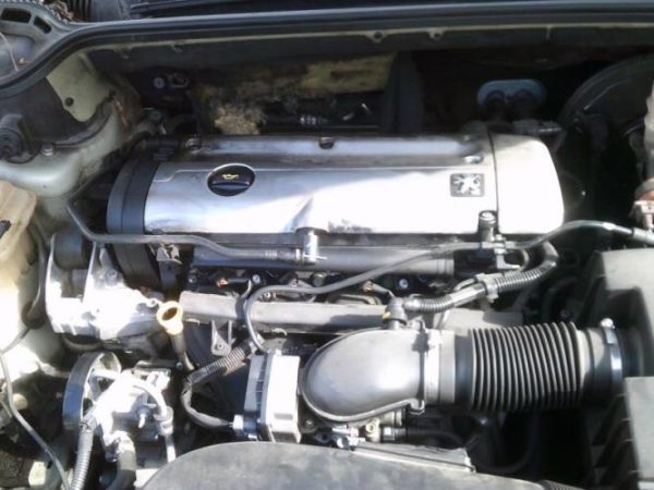 Capot PEUGEOT 407 PHASE 1 Essence image 6