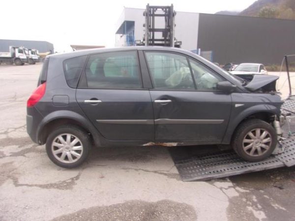Malle/Hayon arriere RENAULT SCENIC 2 PHASE 2 Diesel image 4