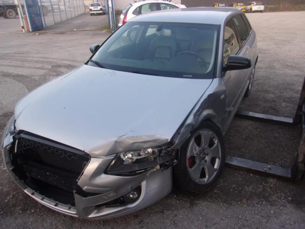 Serrure avant droit AUDI A3 2 PHASE 1 Diesel image 4