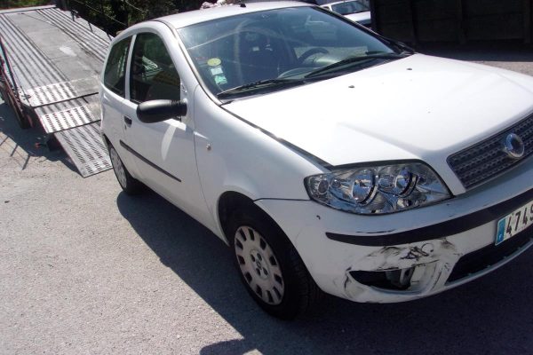 Aile avant gauche FIAT PUNTO 2 PHASE 2 ESSENCE image 2