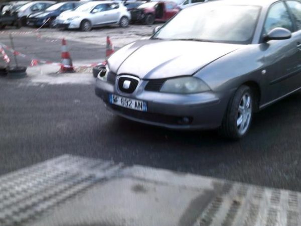 Retroviseur gauche SEAT IBIZA 3 PHASE 1 Diesel image 2