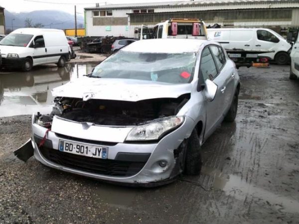 Bouton de warning RENAULT MEGANE 3 PHASE 1 image 2