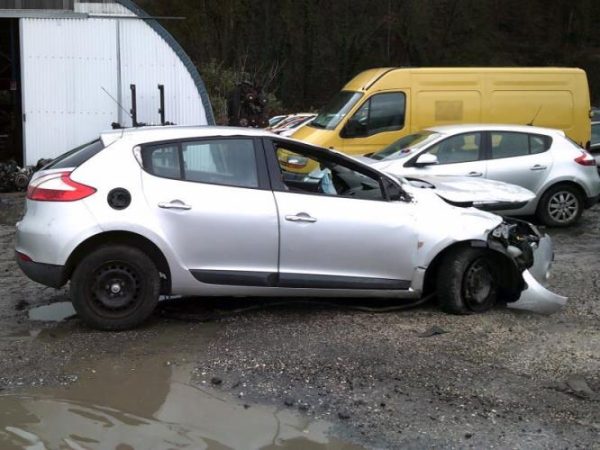 Bouton de warning RENAULT MEGANE 3 PHASE 1 image 4