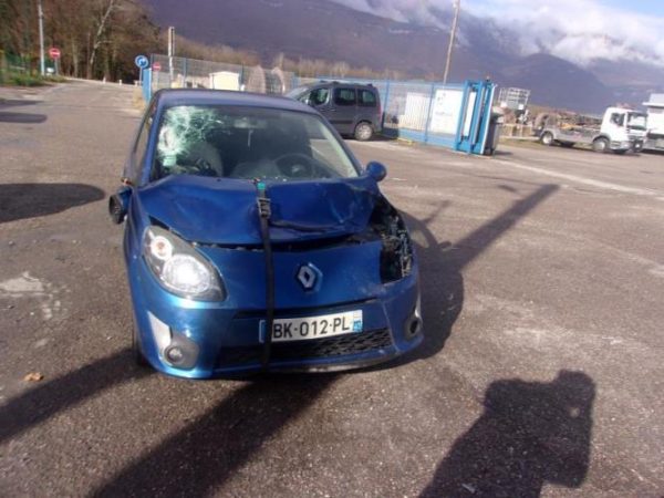 Calculateur moteur RENAULT TWINGO 2 PHASE 1 Diesel image 4