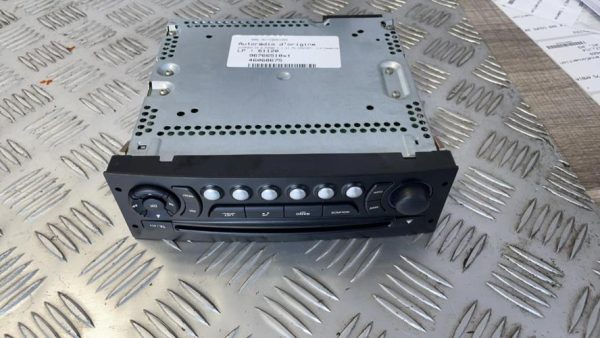 Autoradio d'origine CITROEN C3 2 PHASE 1 Essence image 1