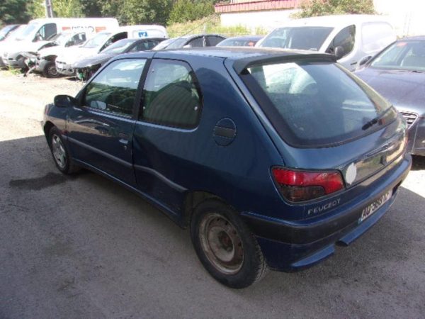 Optique avant principal gauche (feux)(phare) PEUGEOT 306 PHASE 1 Diesel image 3