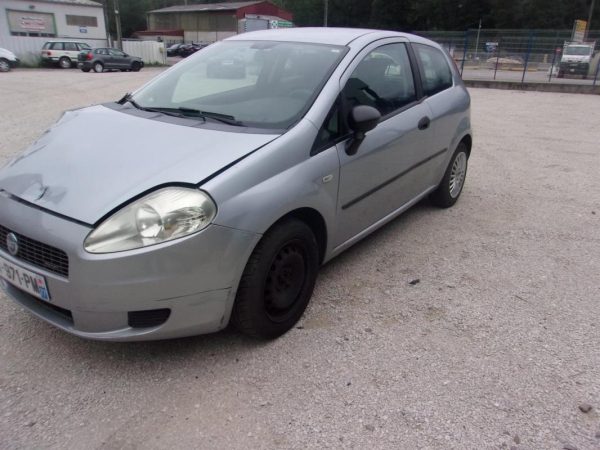 Feu arriere principal gauche (feux) FIAT GRANDE PUNTO Diesel image 1