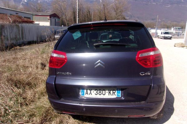 Calculateur moteur CITROEN C4 PICASSO 1 Diesel image 6