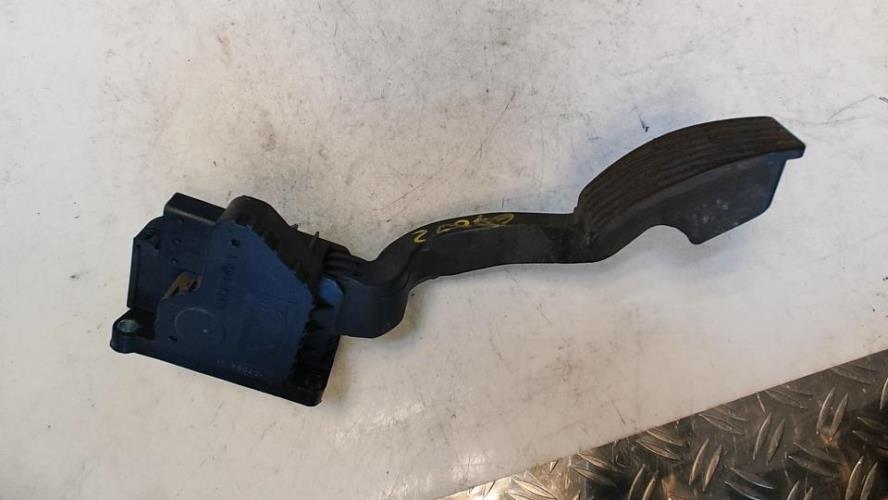 Pedalier d'accelerateur OPEL CORSA D PHASE 1 Diesel image 1