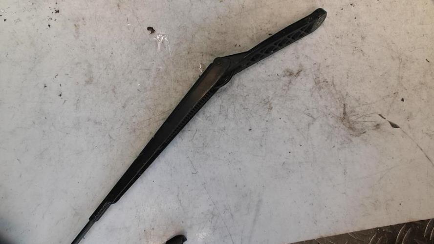 Bras essuie glace avant droit DACIA SANDERO 1 Diesel image 1