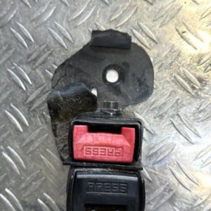 Attache ceinture arriere gauche RENAULT CLIO 2 CAMPUS PHASE 1 Diesel image 1