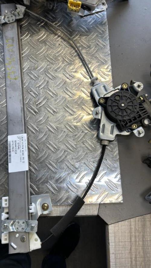 Leve vitre electrique avant droit HYUNDAI GETZ PHASE 1 Essence image 2