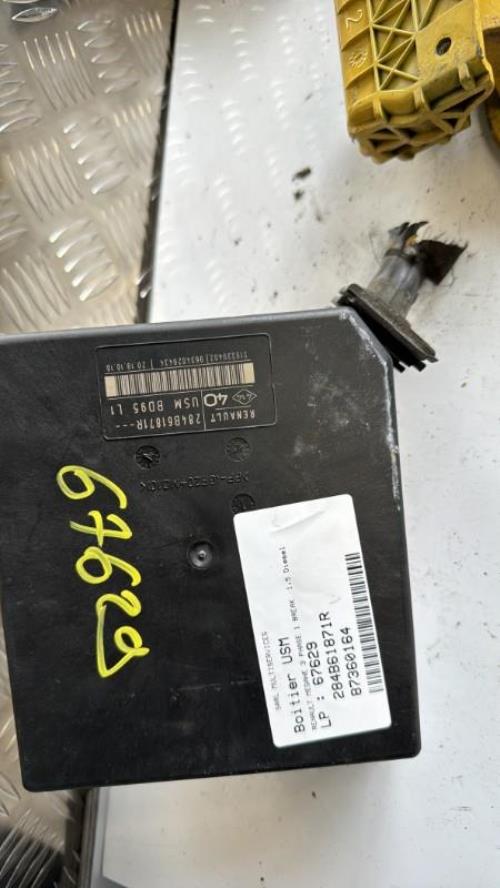 Boitier USM  RENAULT MEGANE 3 PHASE 1 BREAK Diesel image 1