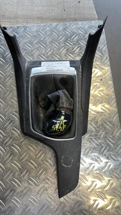 Pommeau de vitesses PEUGEOT 308 2 PHASE 1 Diesel image 3