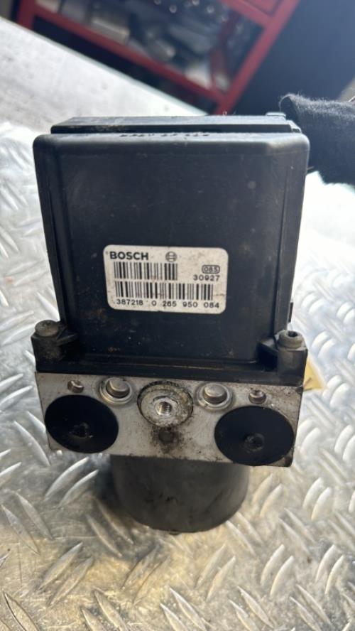 Bloc ABS (freins anti-blocage) PEUGEOT 307 PHASE 1 Diesel image 2