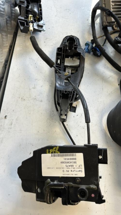 Serrure avant droit PEUGEOT 308 2 PHASE 1 Diesel image 3
