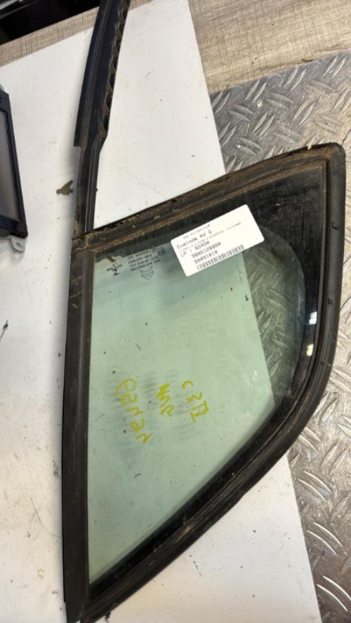 Custode avant gauche (porte) CITROEN C3 2 PHASE 2 Diesel image 3