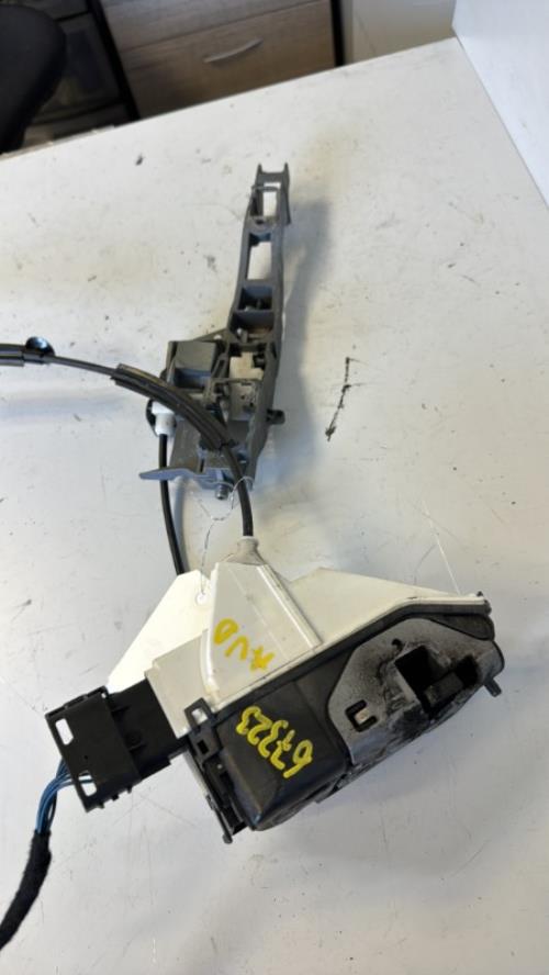 Serrure avant droit CITROEN DS3 PHASE 1 Diesel image 3