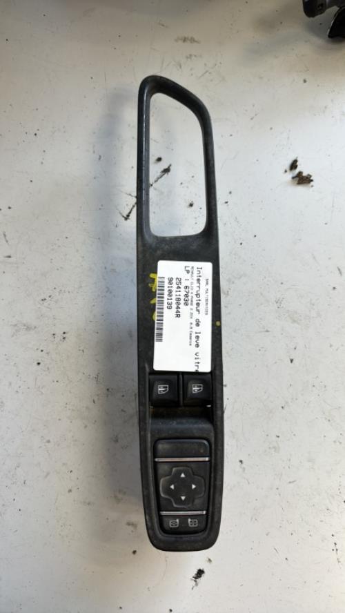 Interrupteur de leve vitre avant gauche RENAULT CLIO 4 PHASE 2 Essence image 1