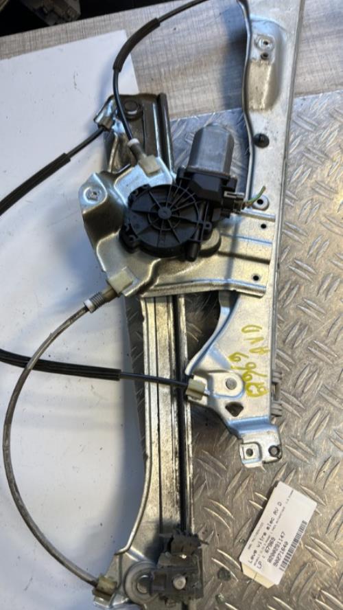 Leve vitre electrique avant droit RENAULT CLIO 3 PHASE 1 Diesel image 4