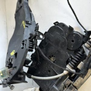 Serrure avant droit BMW SERIE 3 E90 PHASE 1 Diesel image 1