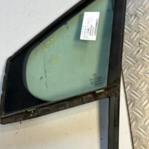 Custode avant gauche (porte) PEUGEOT 308 1 PHASE 1 Diesel image 1