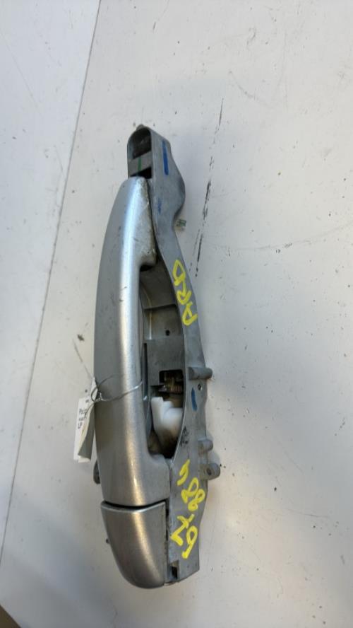Poignee porte arriere droit PEUGEOT 308 1 PHASE 1 Diesel image 2