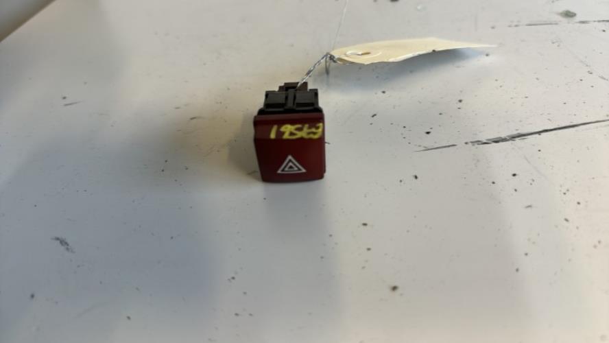 Bouton de warning PEUGEOT 207 PHASE 1 Diesel image 2