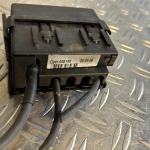 Porte fusible PEUGEOT 207 PHASE 1 Diesel image 1