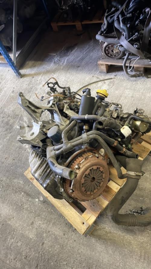 Moteur RENAULT MEGANE 1 PHASE 2 COUPE Diesel image 1