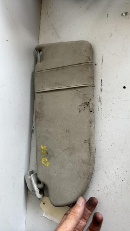 Pare soleil gauche SEAT IBIZA 3 PHASE 1 Diesel image 3