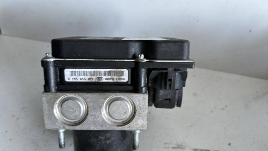 Bloc ABS (freins anti-blocage) VOLKSWAGEN POLO 5 PHASE 1 Diesel image 2
