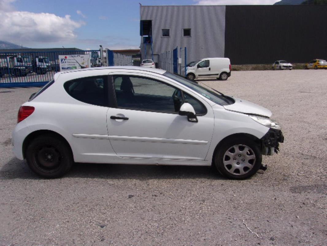Moteur PEUGEOT 207 PHASE 1 Diesel image 7