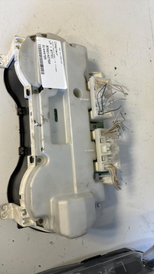 Compteur TOYOTA RAV4 2 PHASE 1 Diesel image 3