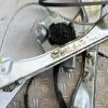 Leve vitre electrique avant gauche RENAULT CLIO 3 PHASE 1 Diesel image 2