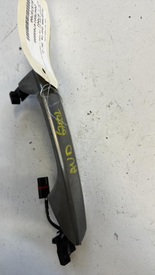 Poignee porte avant droit MERCEDES CLASSE GLA 156 PHASE 1 Diesel image 2