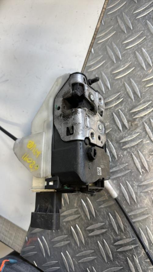 Serrure avant droit PEUGEOT 308 1 PHASE 1 Diesel image 1