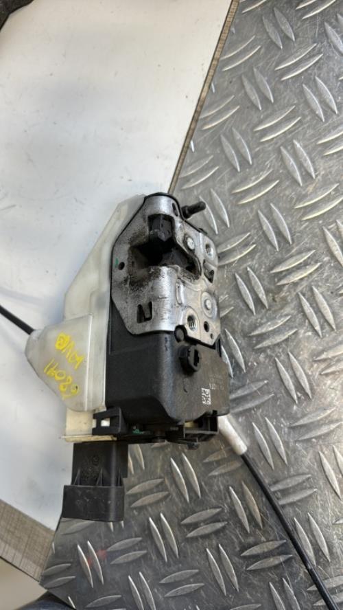 Serrure avant droit PEUGEOT 308 1 PHASE 1 Diesel image 3