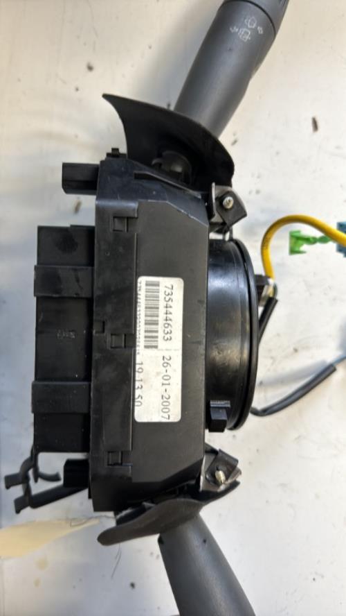 Com (Bloc Contacteur Tournant+Commodo Essuie Glace+Commodo Phare) FIAT PANDA 2 PHASE 2 Essence image 2