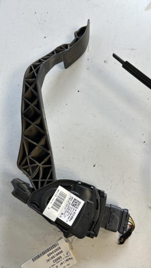Pedalier d'accelerateur CITROEN C3 PICASSO PHASE 2 Diesel image 2