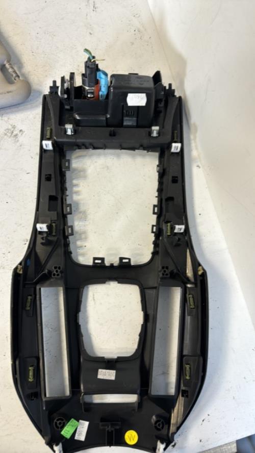Console central (interieur plastique) CITROEN DS5 PHASE 1 Diesel image 3
