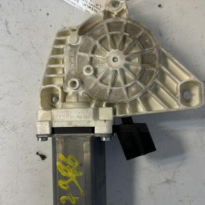 Moteur leve vitre avant gauche MERCEDES CLASSE B 245 PHASE 1 Diesel image 1