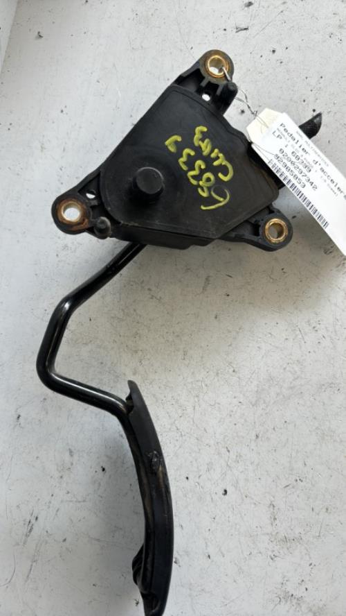 Pedalier d'accelerateur RENAULT CLIO 3 PHASE 1 Diesel image 1